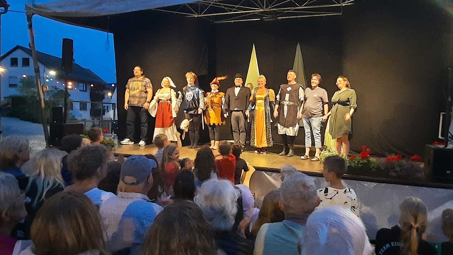 Lonnerstadt feiert